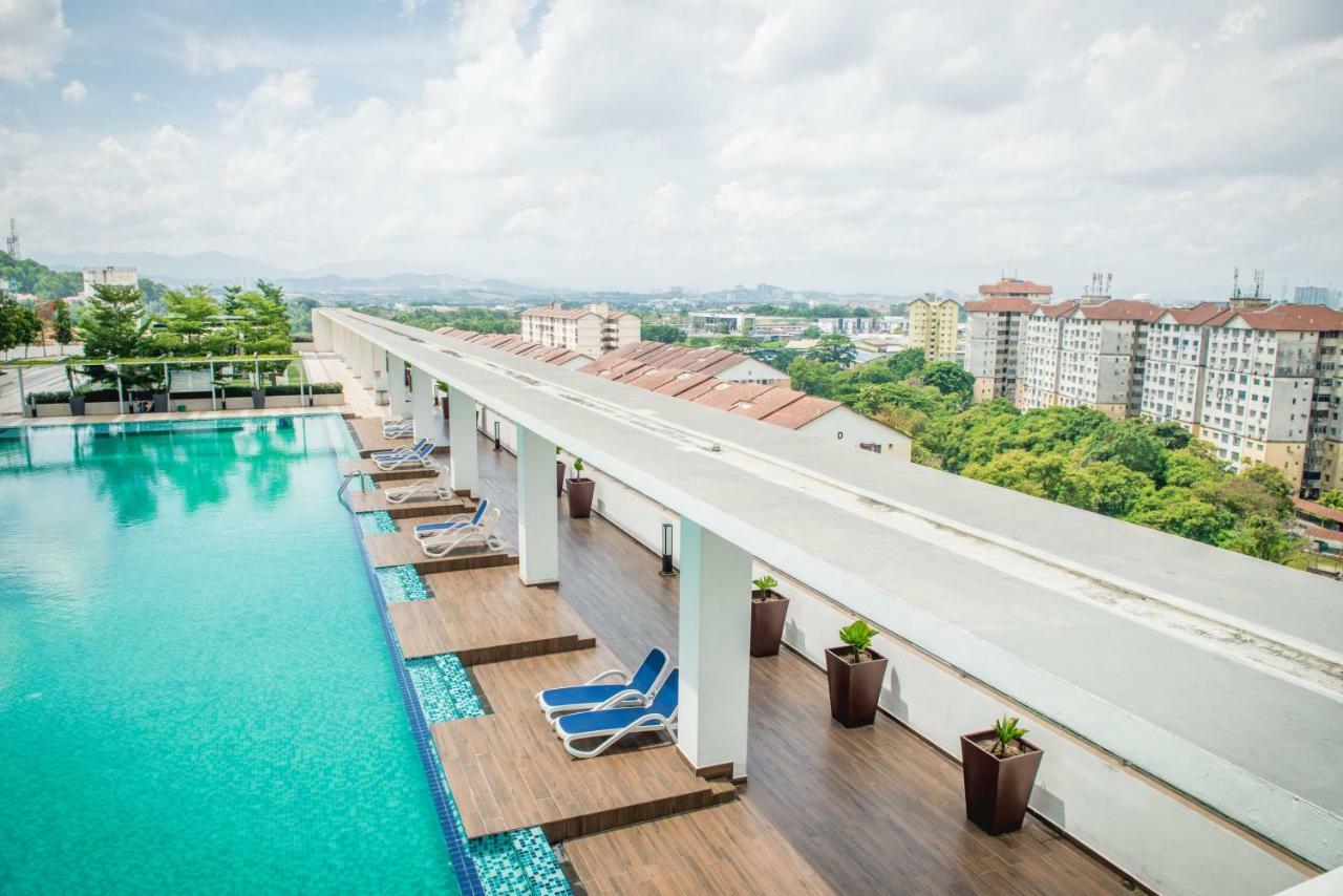 Amerin Mall&Suites Seri Kembangan Exterior foto